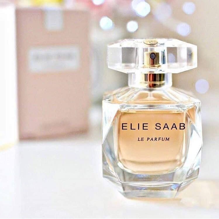 Reivew hương thơm nước hoa Elie Saab Le Parfum EDP dịu dàng và thuần khiết