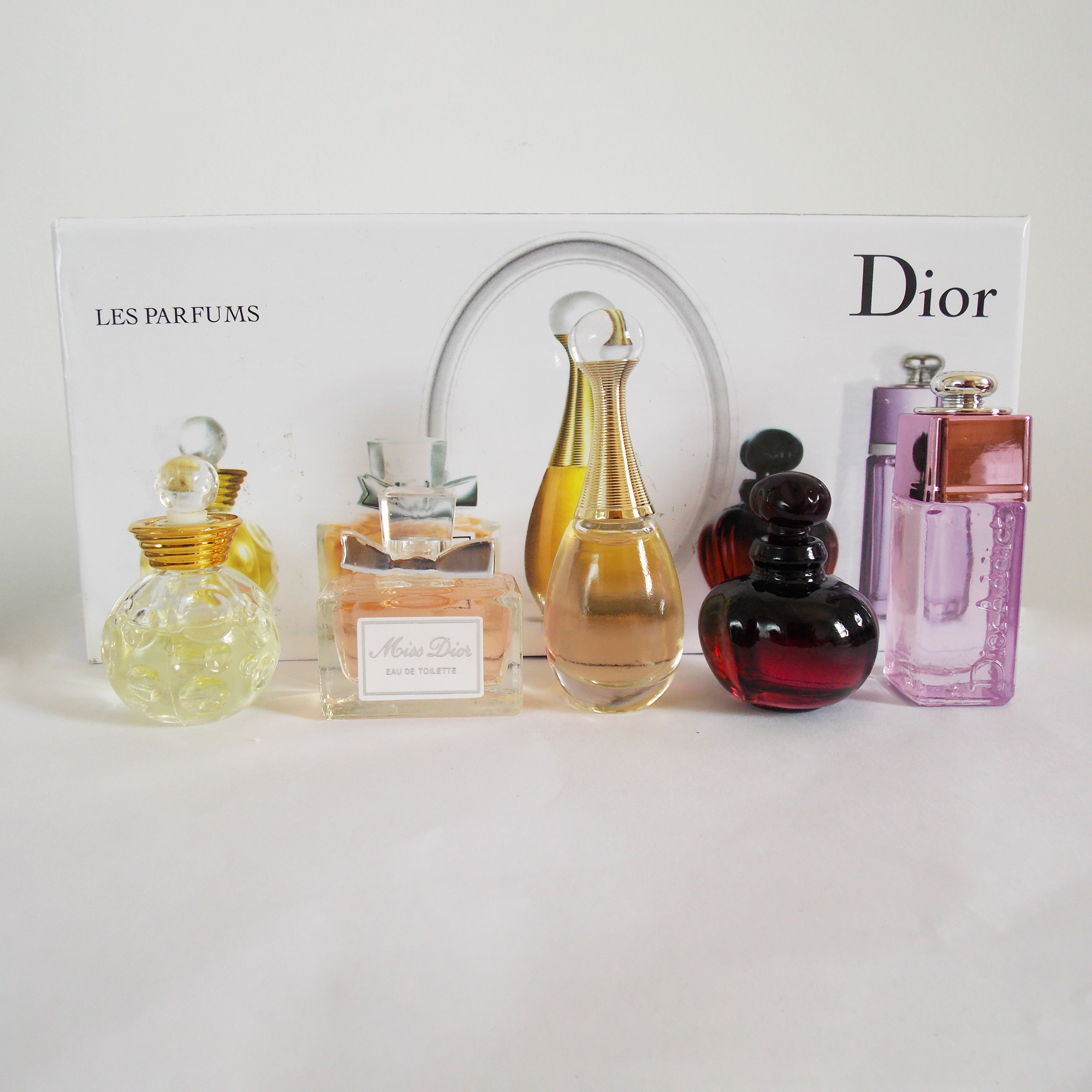 Khuyến mãi nước hoa ngày Valentine Mua 1 chai nước hoa được tặng 1 set nước  hoa Dior  Shop Nước hoa Ngôi Sao