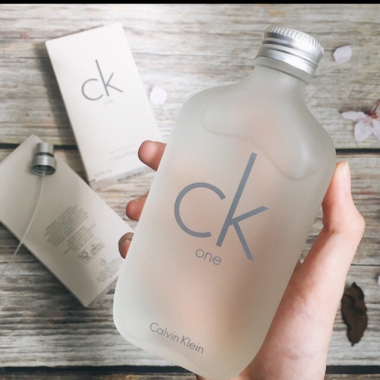 CK One - Hương nước hoa không dành riêng cho ai