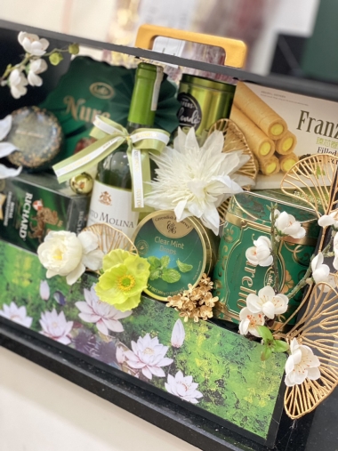 Hộp quà tặng biếu Tết mã 52