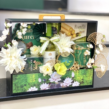 Hộp quà tặng biếu Tết mã 52